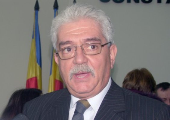 Delicoti, eliberat din funcţia de primar al comunei Poarta Albă. Vicele Farcaş îi ţine locul